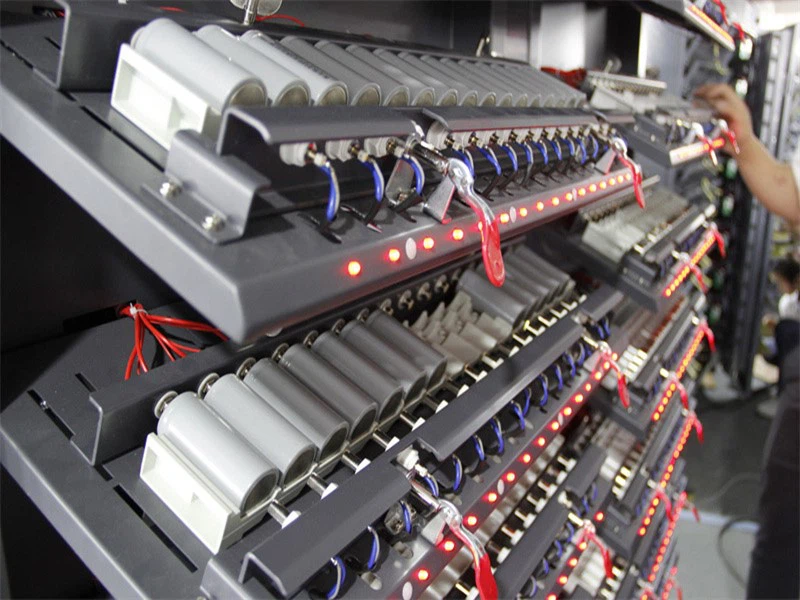 Li-ion battery cycle tester